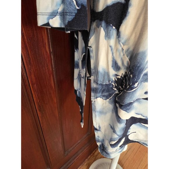 Chicos Blue & White Floral Tunic Top Asymmetrical 2 Large - Picture 4 of 9